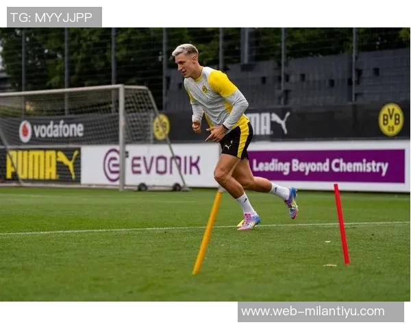 多特蒙德计划与阿德耶米施洛特贝克续约并考虑解约金条款设置