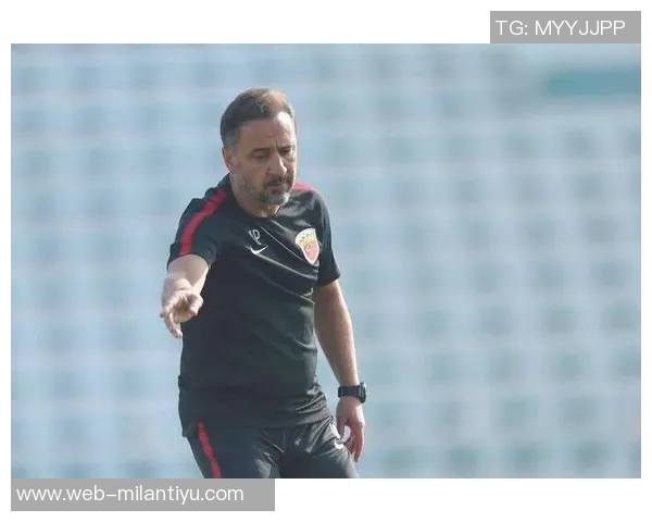 媒体人呼吁足协官员与佩雷拉对话探讨未来合作可能性 媒体人呼吁足协官员与佩雷拉对话探讨未来合作可能性