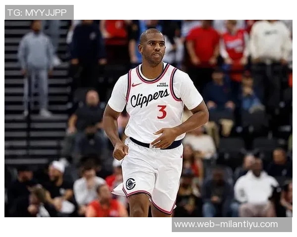 多支球队主动联系保罗探讨未来计划他始终保持训练状态