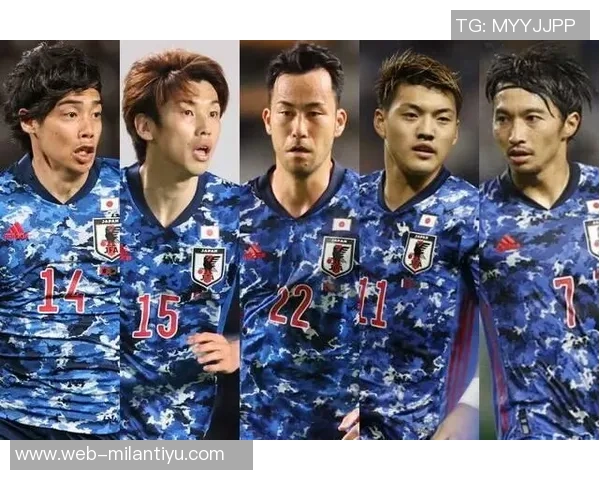 镰田大地与香川真司长友佑都同框训练为2026年世界杯备战 镰田大地与香川真司长友佑都同框训练为2026年世界杯备战