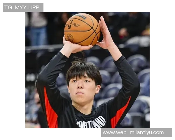 杨瀚森第三节短暂出场两分钟未能触球因掩护犯规被迫下场休息