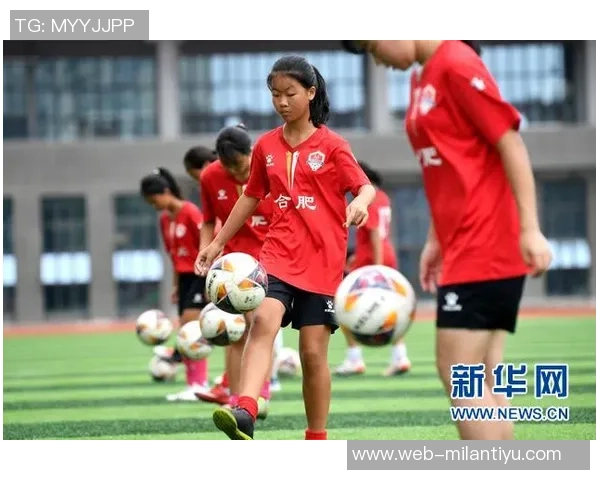 合肥U18女足教练郑伟强调稳扎稳打培养年轻球员的重要性