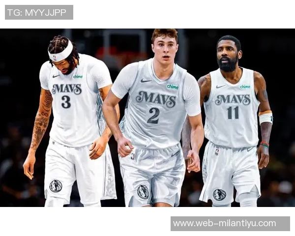 浓眉晒照为新赛季热身队友拉塞尔欧文弗拉格齐聚展现团队氛围 浓眉晒照为新赛季热身队友拉塞尔欧文弗拉格齐聚展现团队氛围