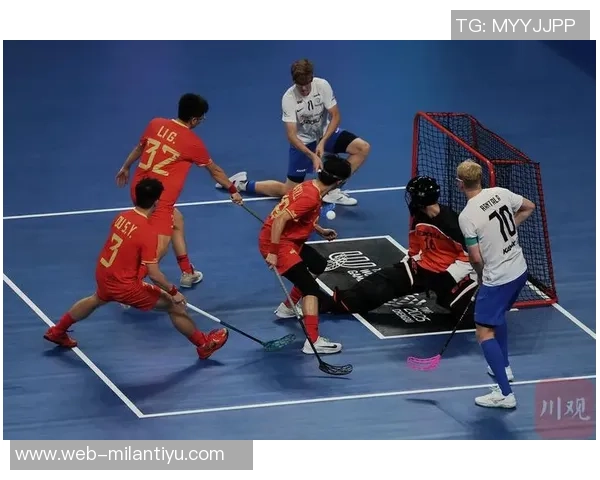 特尔强势突破双人防守首球入网精彩瞬间引爆赛季激情 特尔强势突破双人防守首球入网精彩瞬间引爆赛季激情